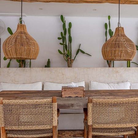 Turan Casa Auri Seminyak Villa Buitenkant foto