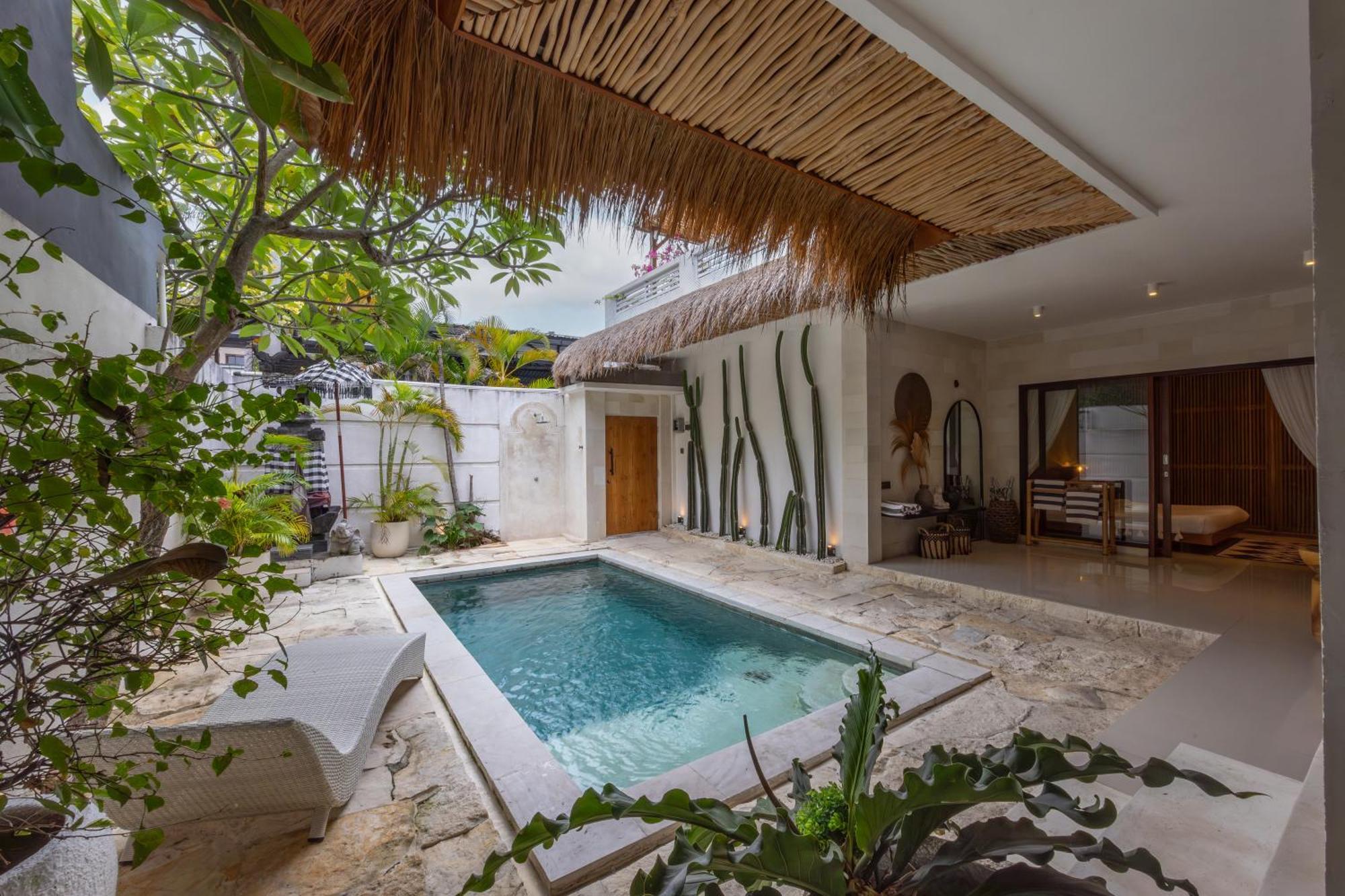 Turan Casa Auri Seminyak Villa Buitenkant foto