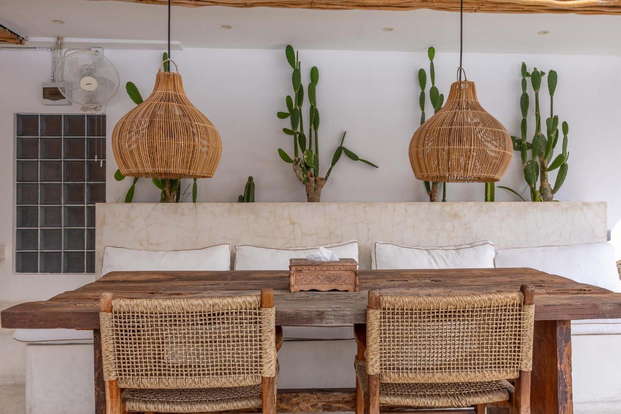 Turan Casa Auri Seminyak Villa Buitenkant foto