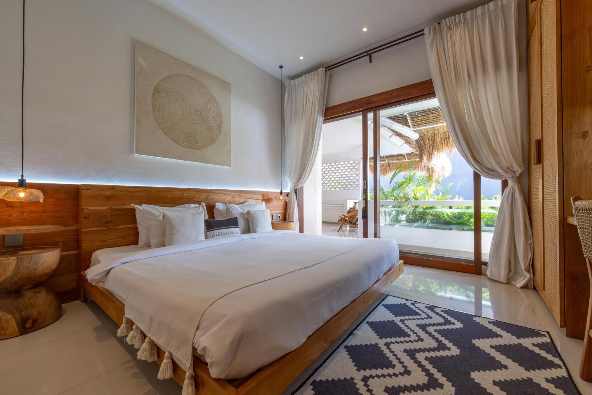 Turan Casa Auri Seminyak Villa Buitenkant foto