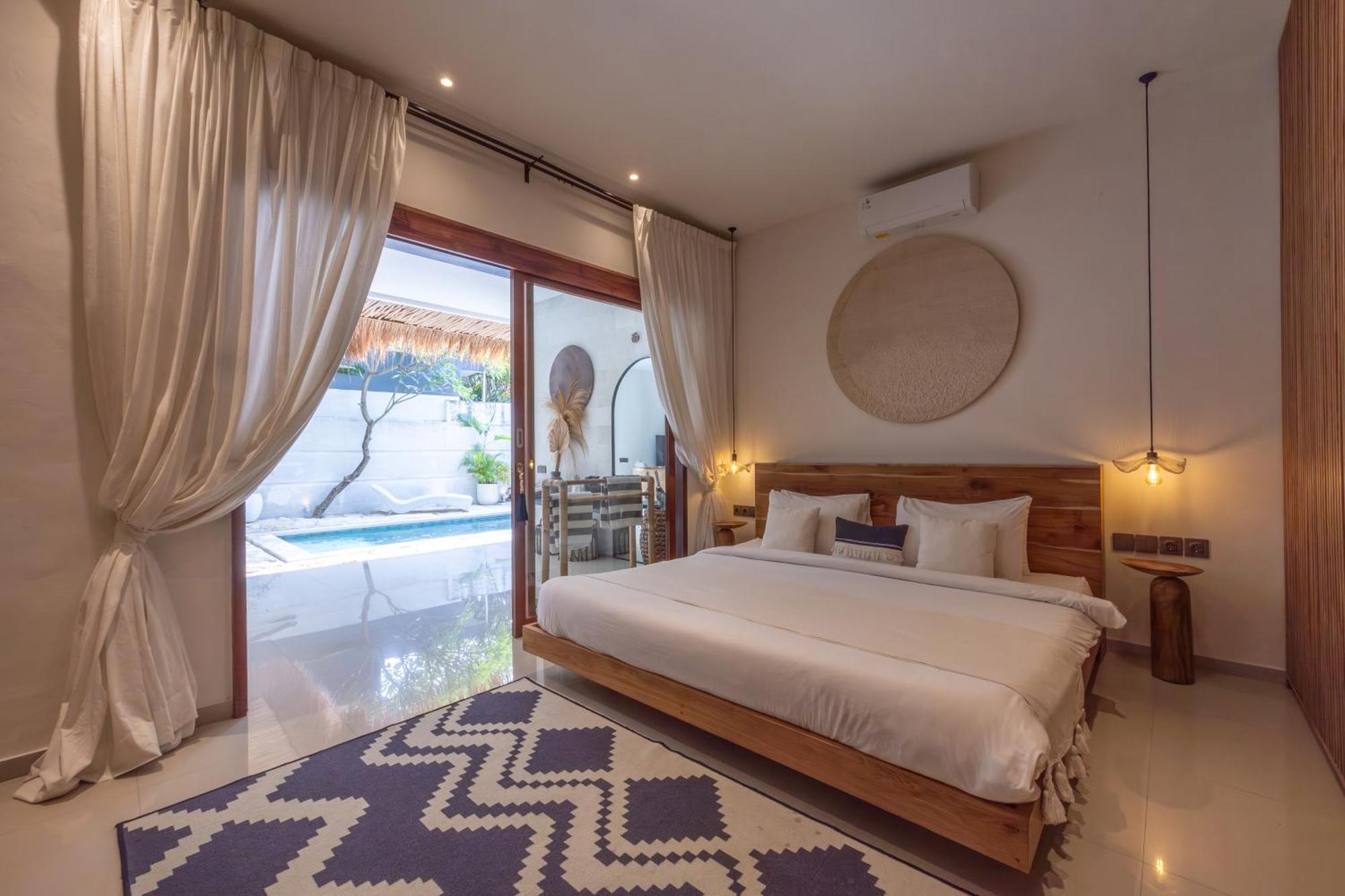 Turan Casa Auri Seminyak Villa Buitenkant foto