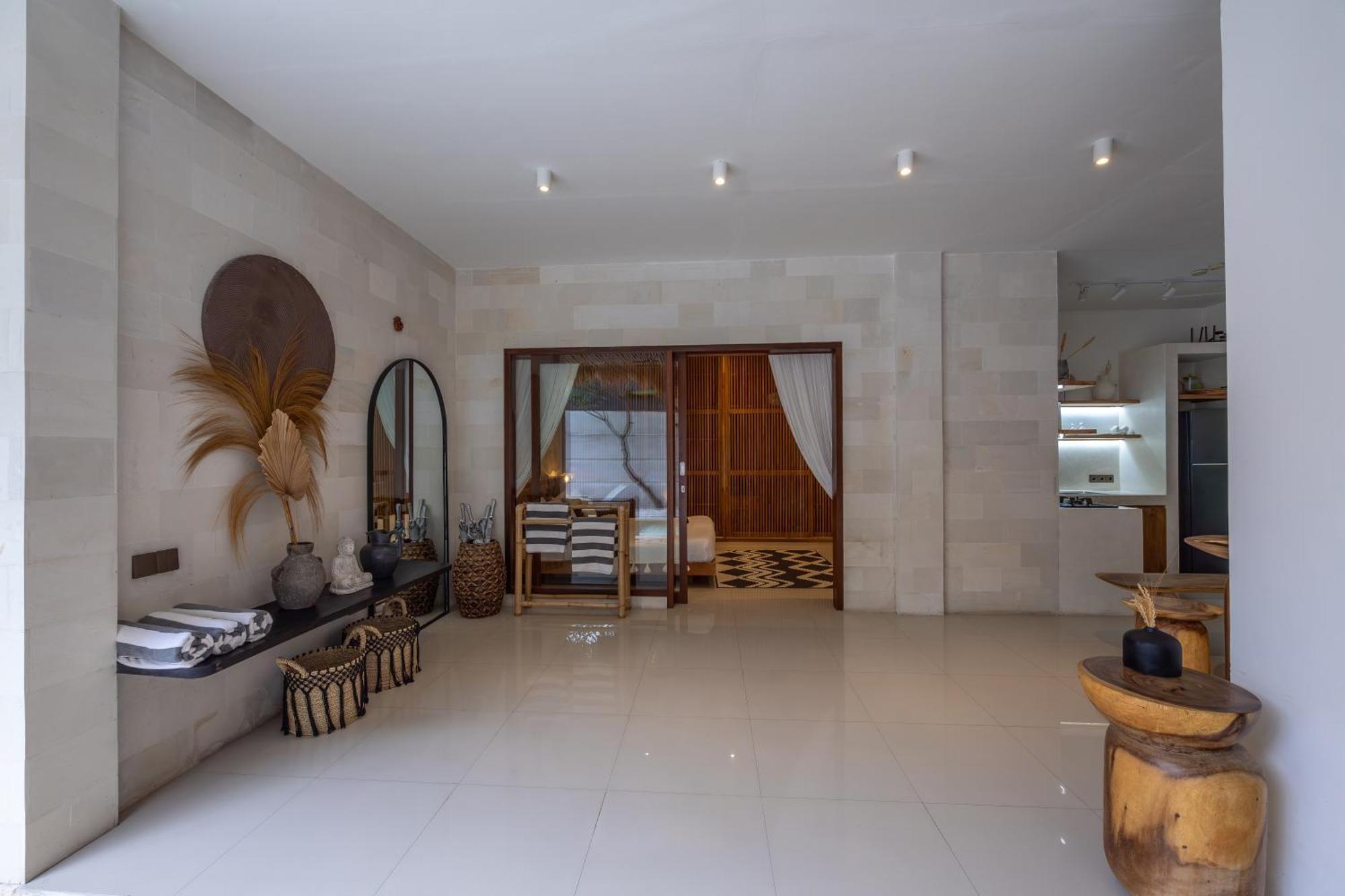 Turan Casa Auri Seminyak Villa Buitenkant foto