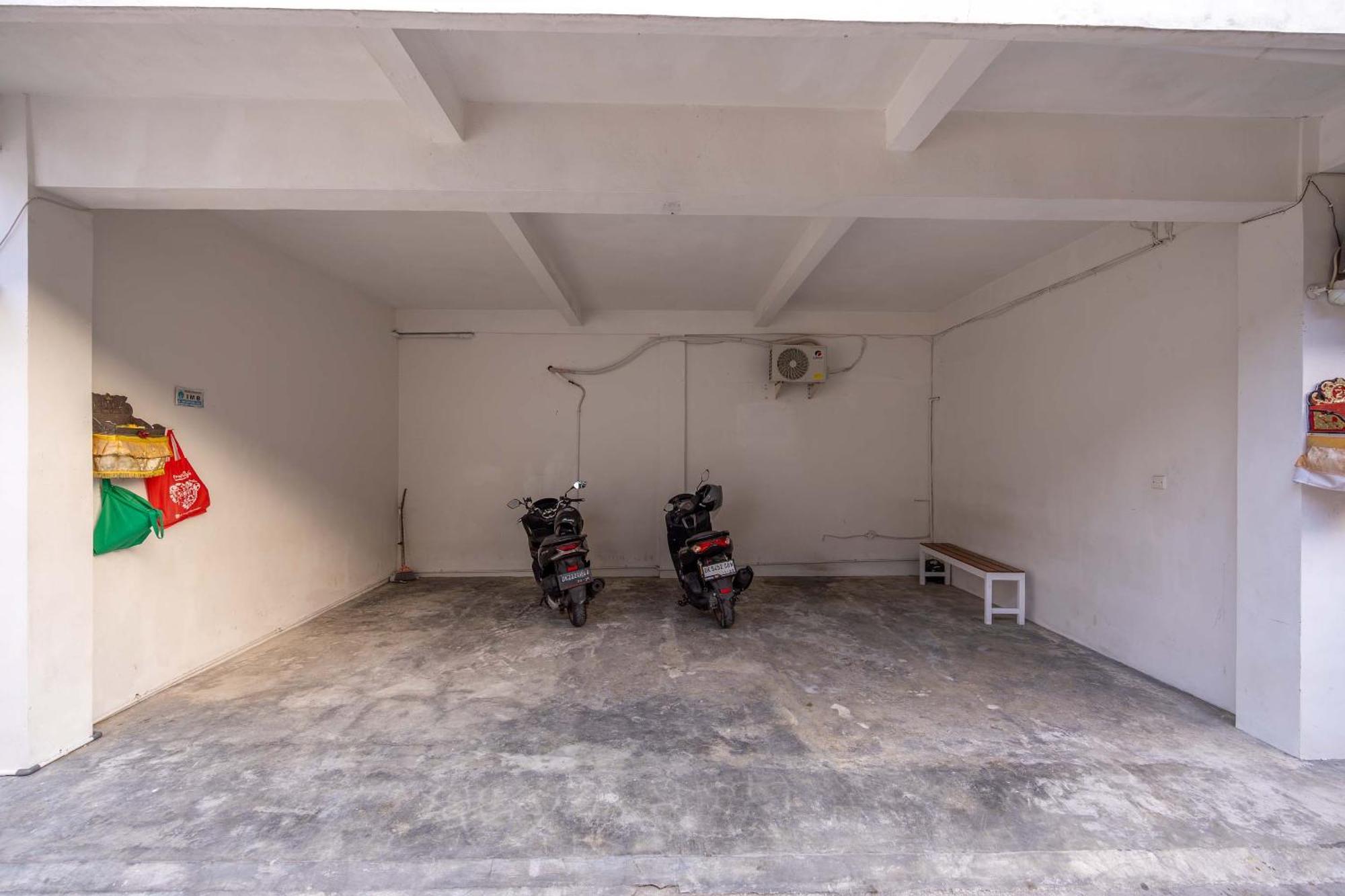 Turan Casa Auri Seminyak Villa Buitenkant foto